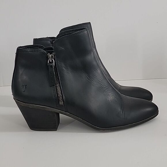 Frye Judith Black Leather Double Zip Ankle Boots - Picture 2 of 10